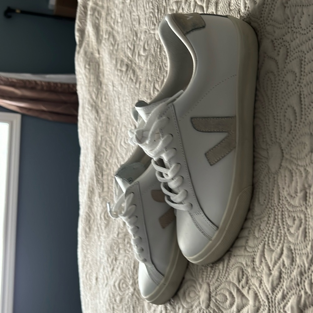 Veja low sneakers